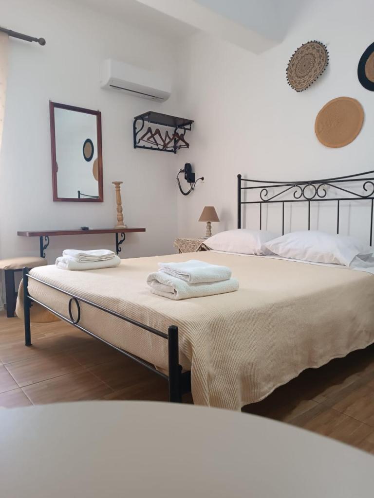 Pension Ilias - Chora Amorgos photo 2