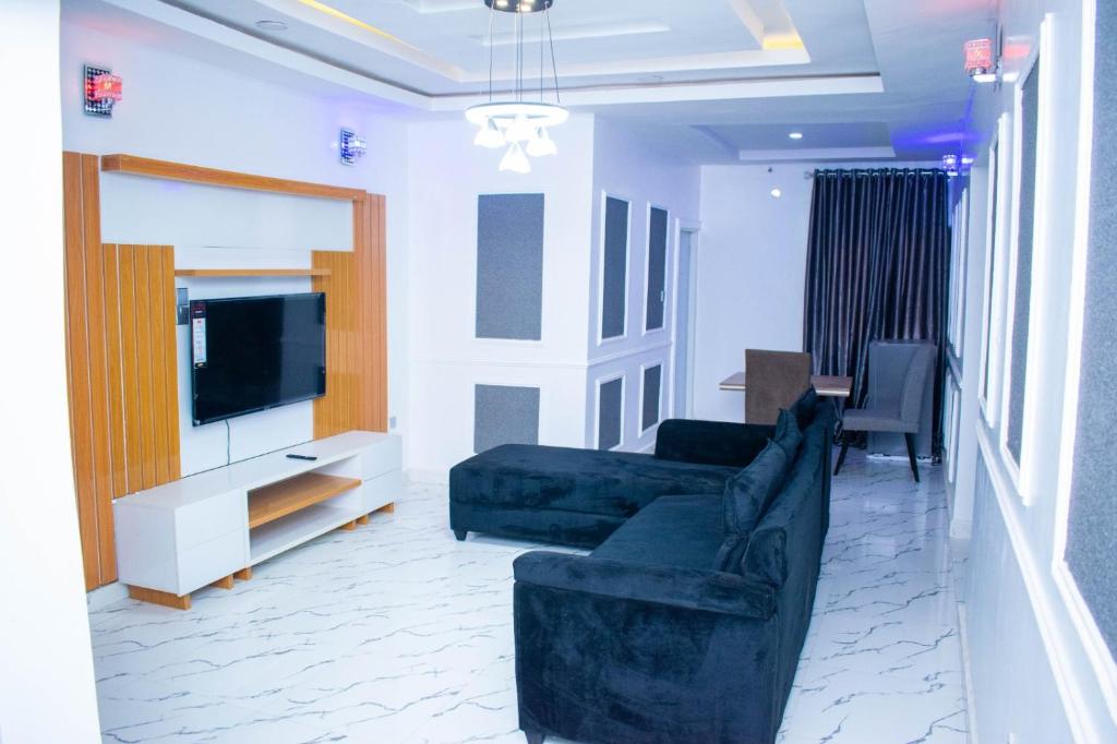 LUGBE HIDEOUTS photo 2