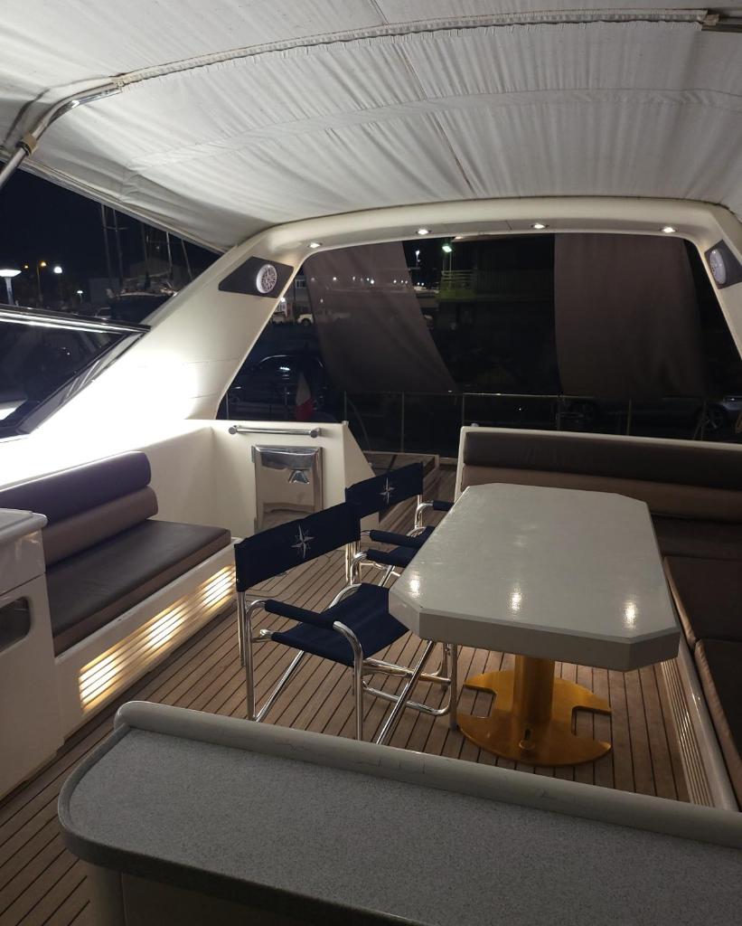 Hébergement Yacht photo 4