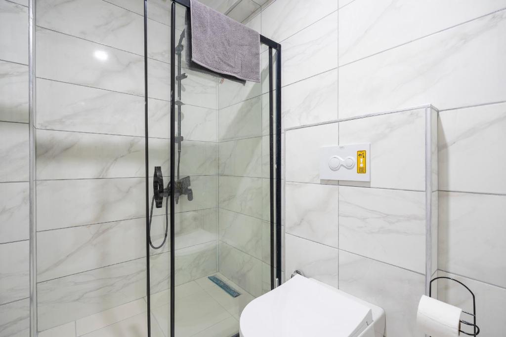 Zeus Suit Görükle photo 2