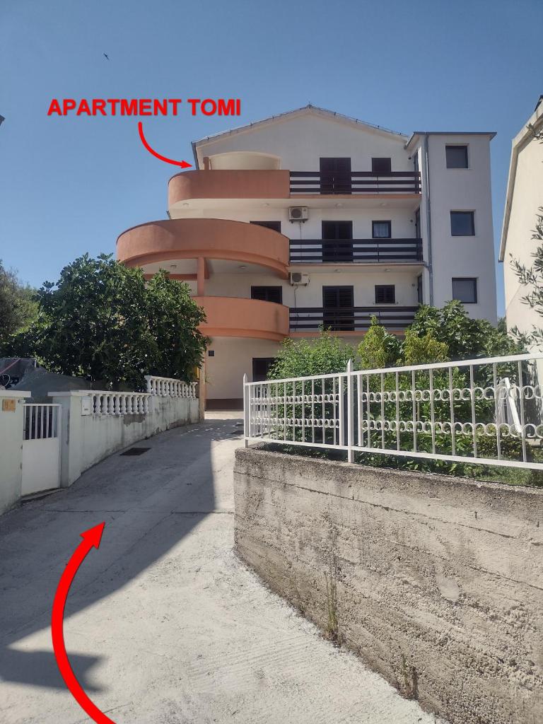 Apartment Tomi photo 2