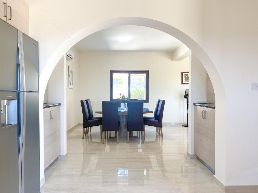 Phaedrus Living: Luxury Villa Erimi photo 1