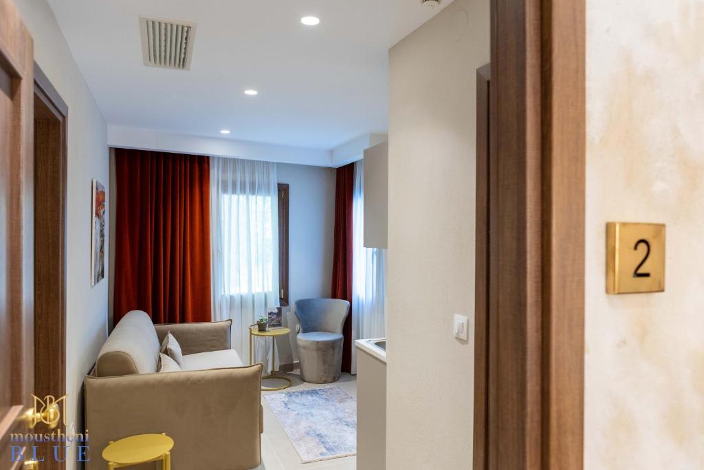 Moustheni Blue Guest House photo 1