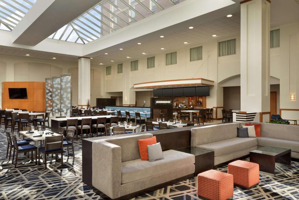 Embassy Suites Boston Logan Airport image