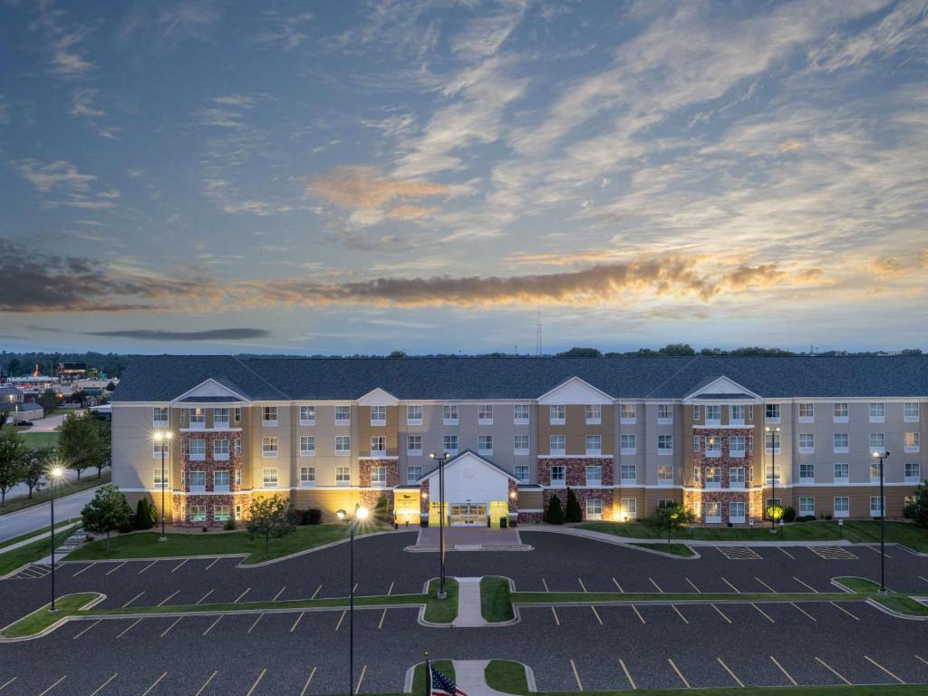 Homewood Suites by Hilton Cedar Rapids-North image