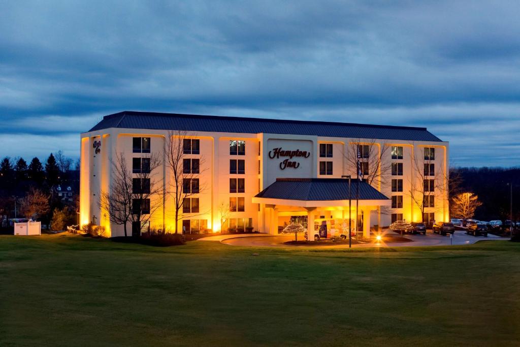 Hampton Inn Pittsburgh-Airport image