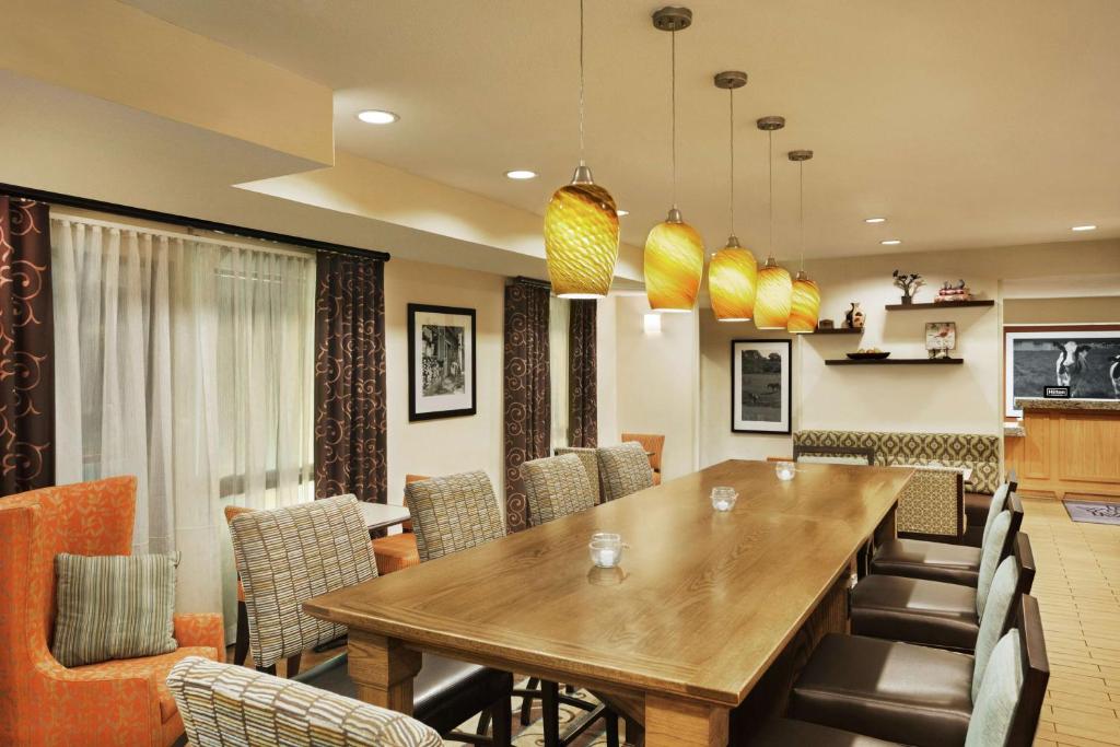 Hampton Inn Shawnee photo 4
