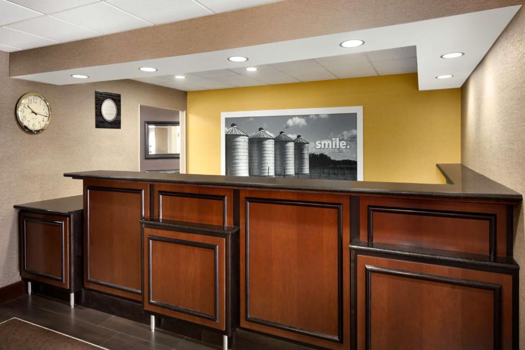 Hampton Inn St. Joseph photo 2
