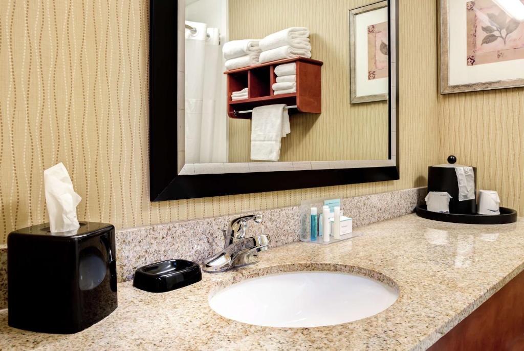 Hampton Inn St Joseph - Tap to explore photos