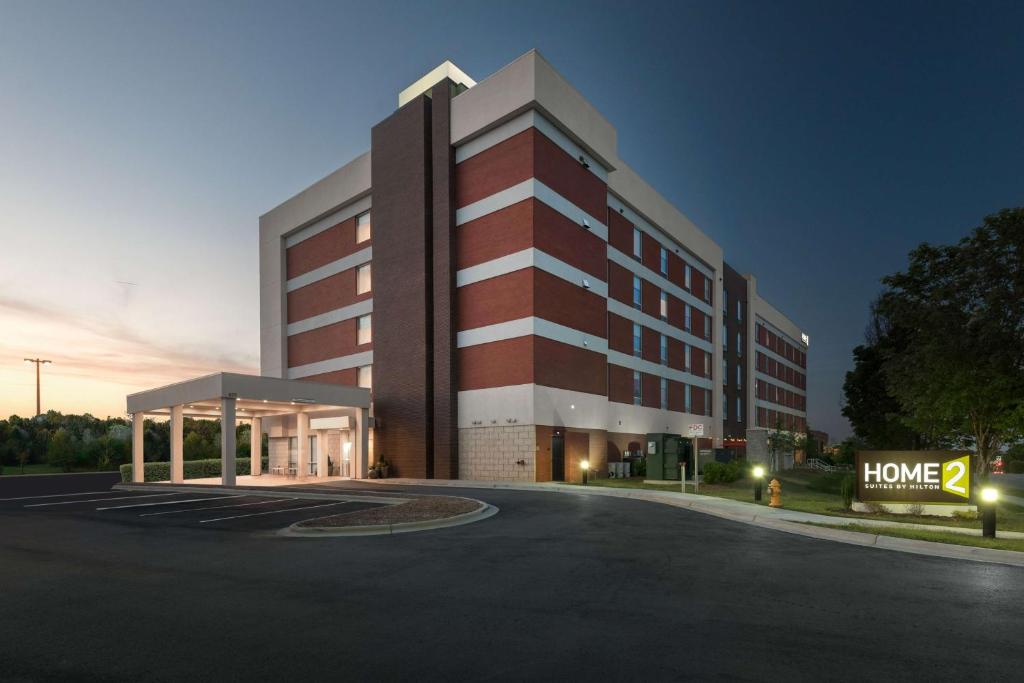 Home2 Suites by Hilton Charlotte University Research Park image