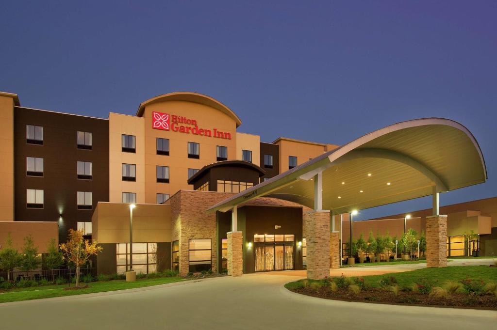 Hilton Garden Inn College Station image
