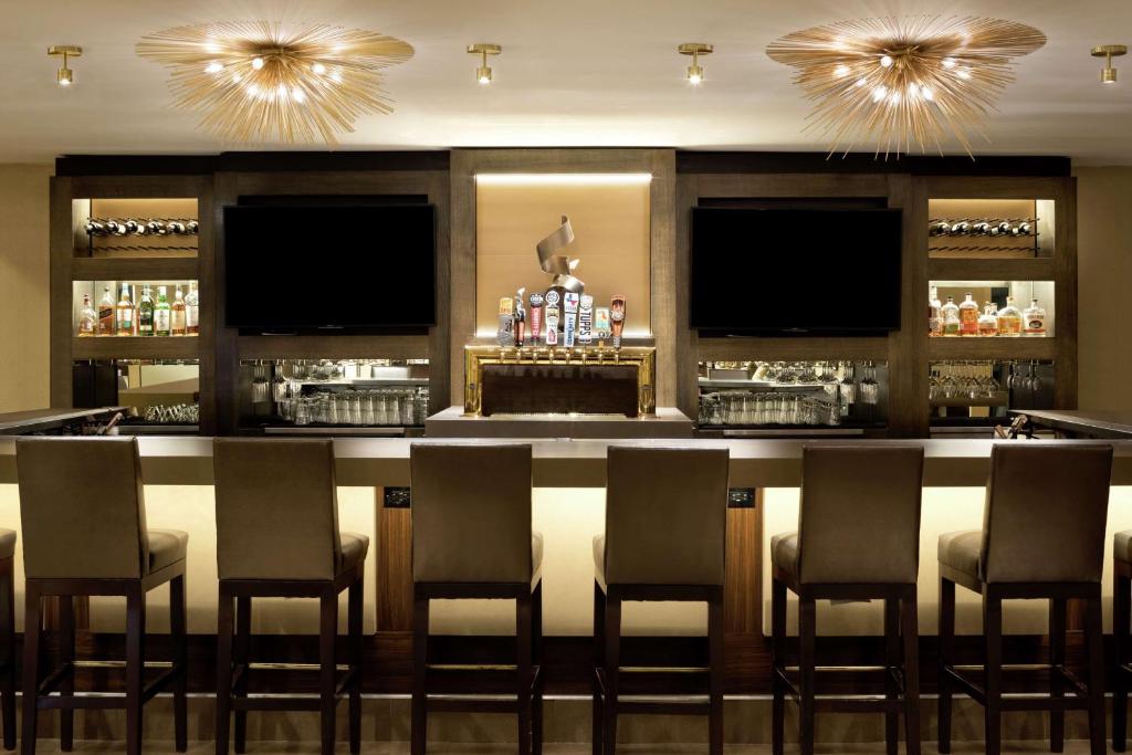 DoubleTree by Hilton Hotel Dallas Campbell Centre photo 4