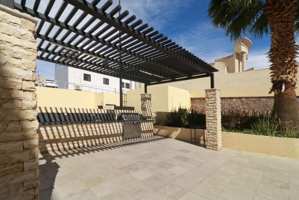 Hampton by Hilton Chihuahua photo 2
