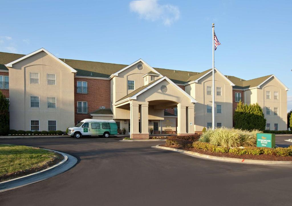 Homewood Suites by Hilton Kansas City-Airport image