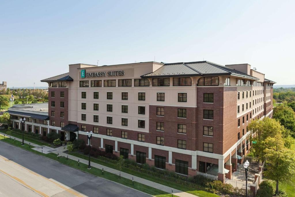 Embassy Suites by Hilton Omaha Downtown Old Market image