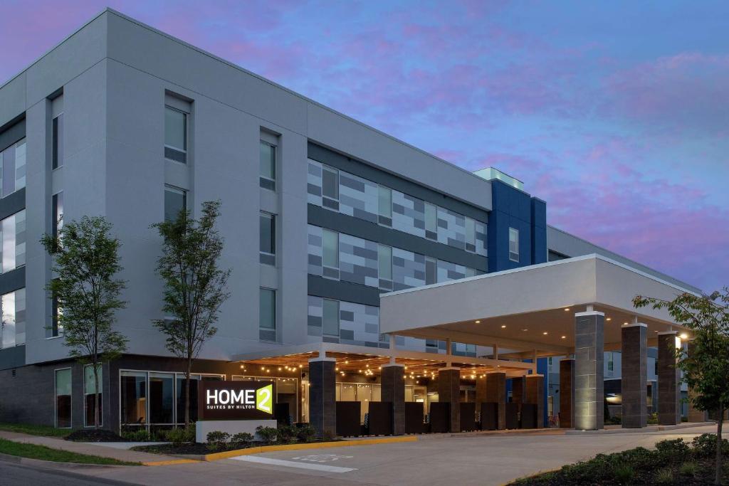Home2 Suites by Hilton Charlottesville Downtown image