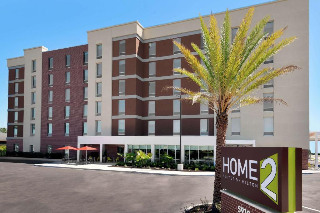 Home2 Suites by Hilton Orlando Near Universal image