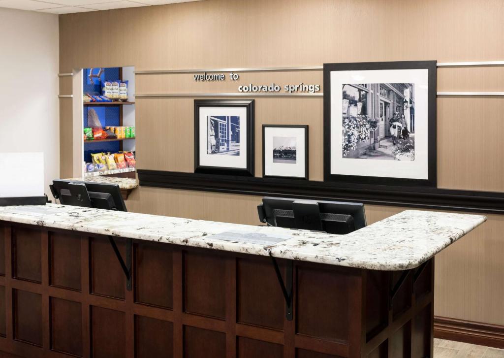 Hampton Inn & Suites Colorado Springs/I-25 South photo 2