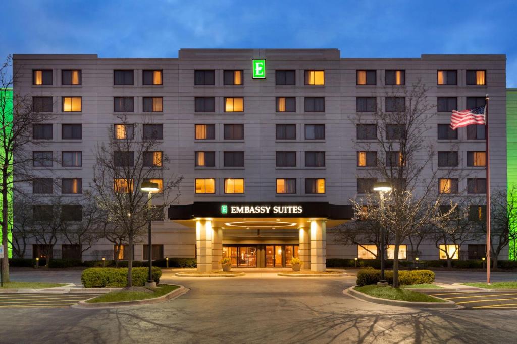 Embassy Suites by Hilton Chicago North Shore Deerfield image