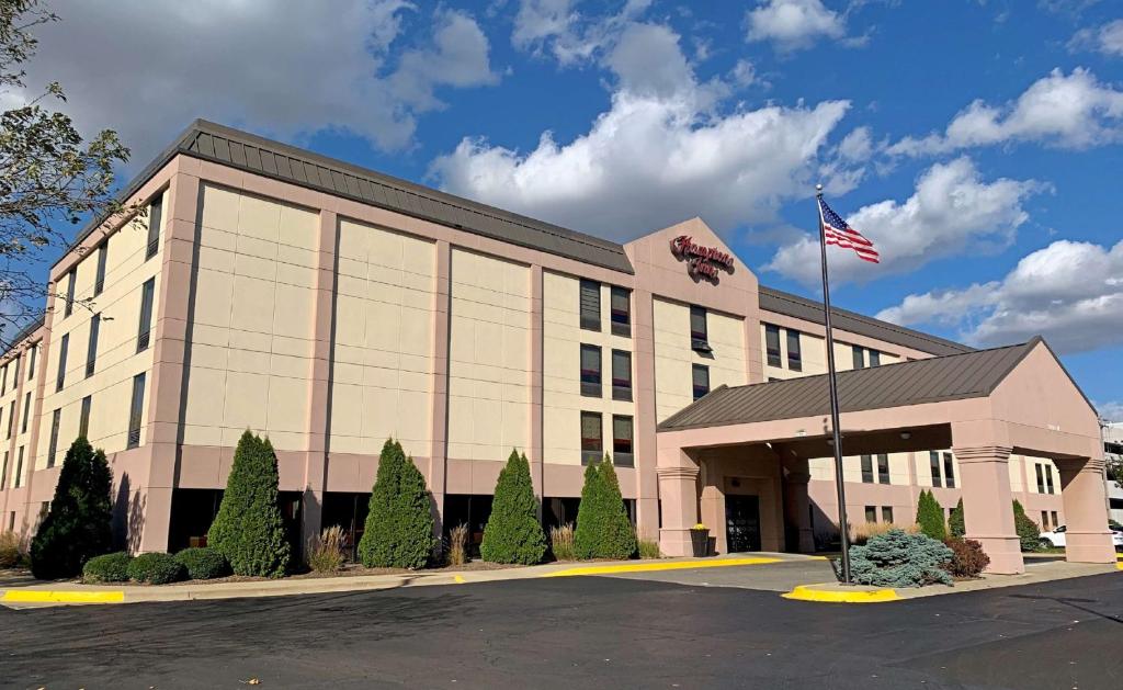 Hampton Inn Champaign/Urbana image
