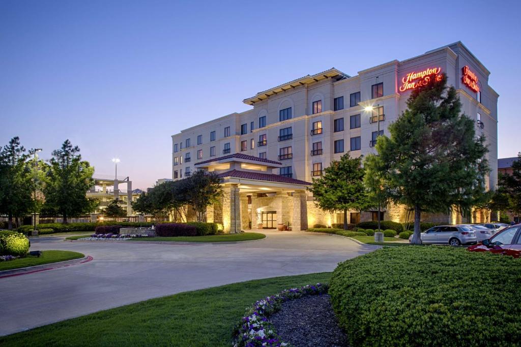 Hampton Inn & Suites Legacy Park-Frisco photo 4