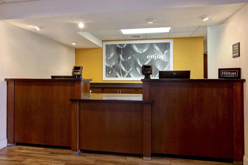 Hampton Inn Fort Wayne-Southwest photo 3