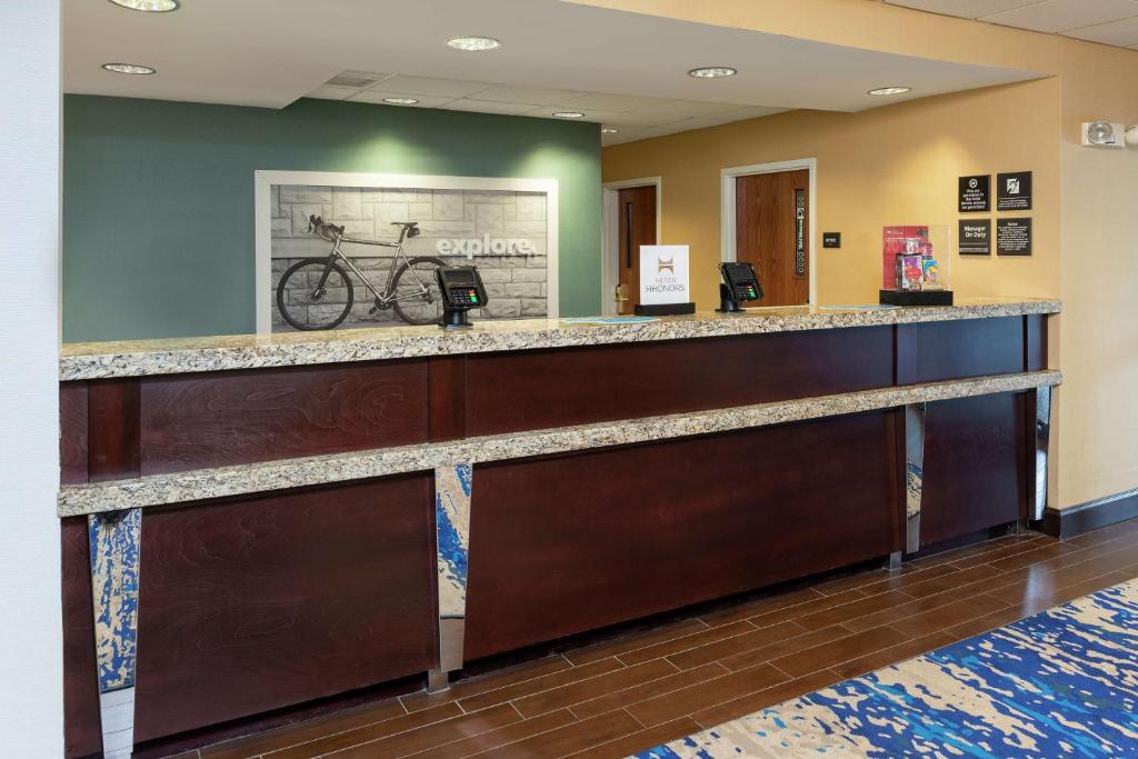 Hampton Inn East Lansing image