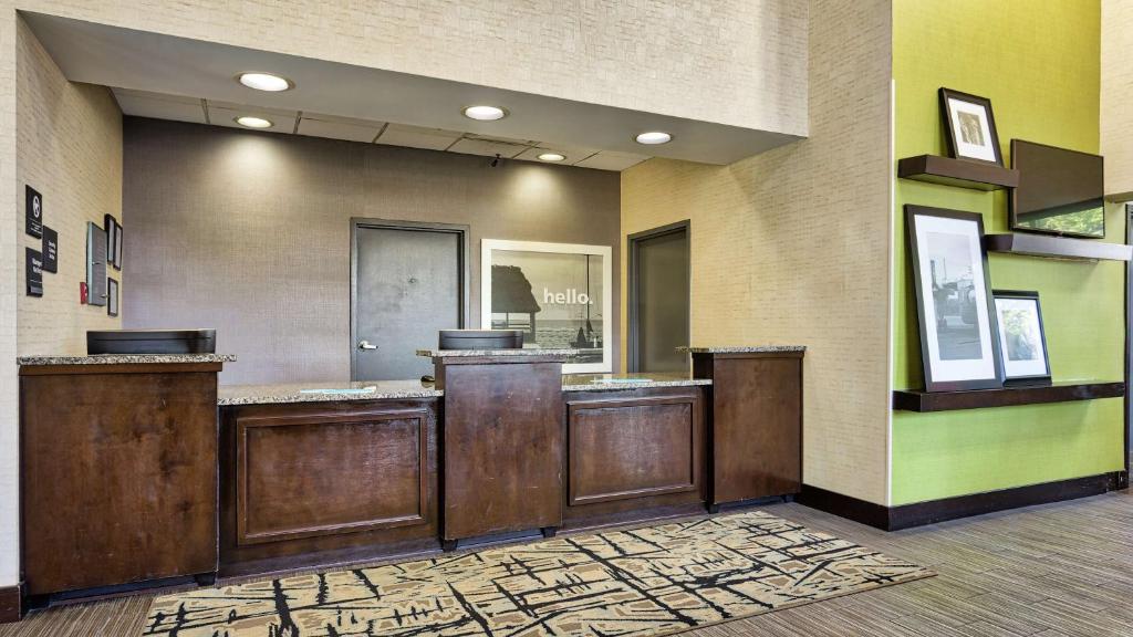 Hampton Inn Norfolk-Naval Base photo 3