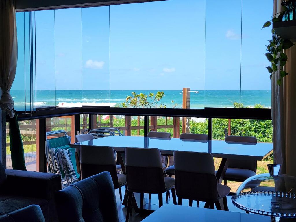 APARTAMENTO TÉRREO EXCLUSIVO À BEIRA MAR E 3 SUÍTES , 101 PORTO FELIZ Mariscal photo 1