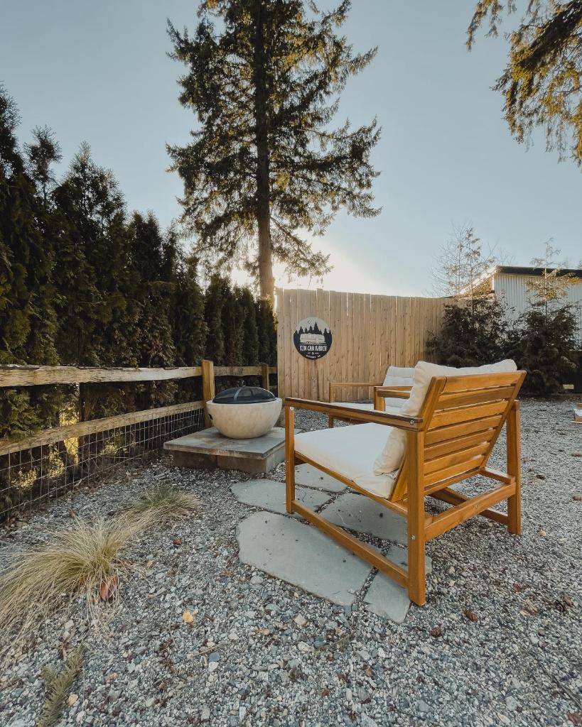 Dreamy Airstream Hideaway with Hot Tub photo 3