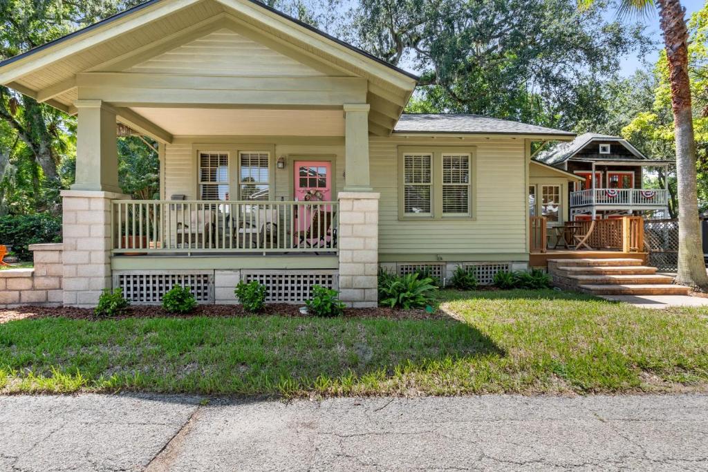 Flagler Cottage - 1 Block to Historic District photo 3