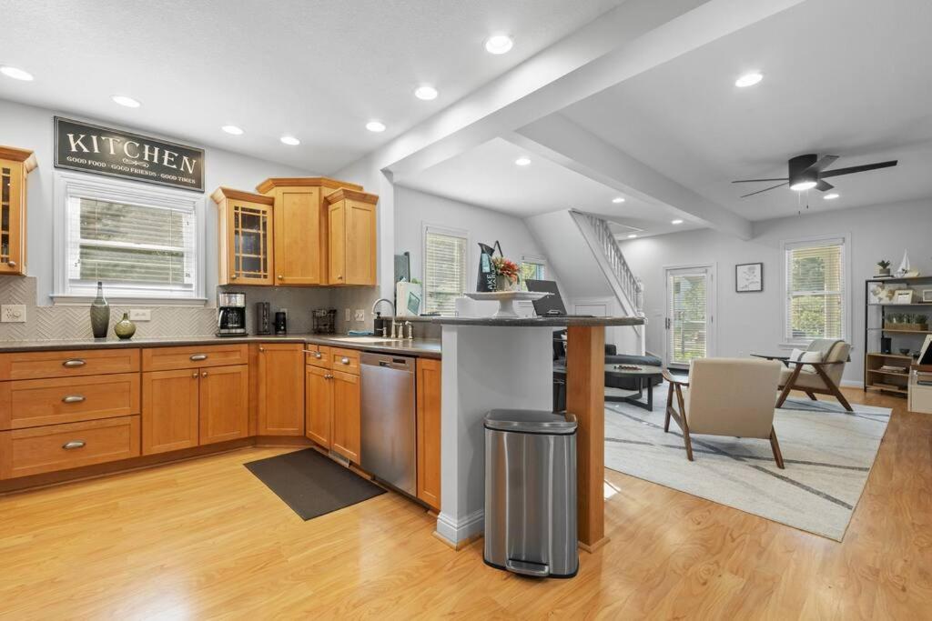 Blissful Boyne City Retreat: Luxurious & Modern! Sleeps 15! photo 4