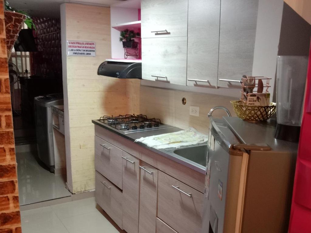 APARTAMENTO PARA TRES PERSONAS a 10 minutos del centro de eventos valle del pacifico y a la misma distancia del centro de la ciudad Y también a 300 mts del Orquideorama photo 3