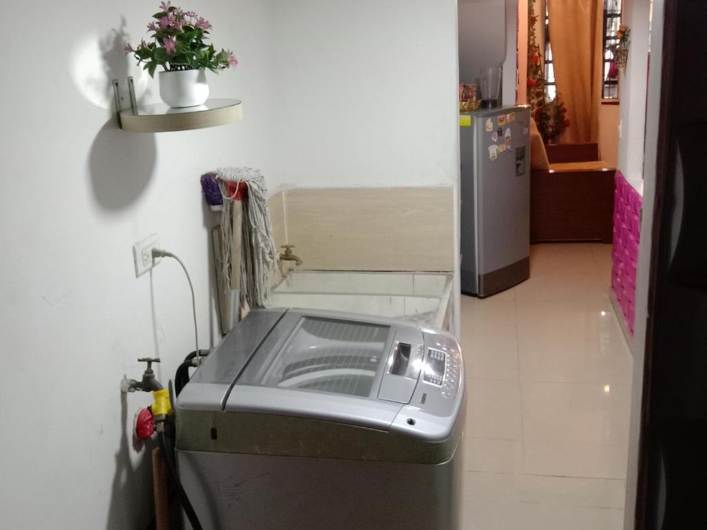 APARTAMENTO PARA TRES PERSONAS a 10 minutos del centro de eventos valle del pacifico y a la misma distancia del centro de la ciudad Y también a 300 mts del Orquideorama photo 2