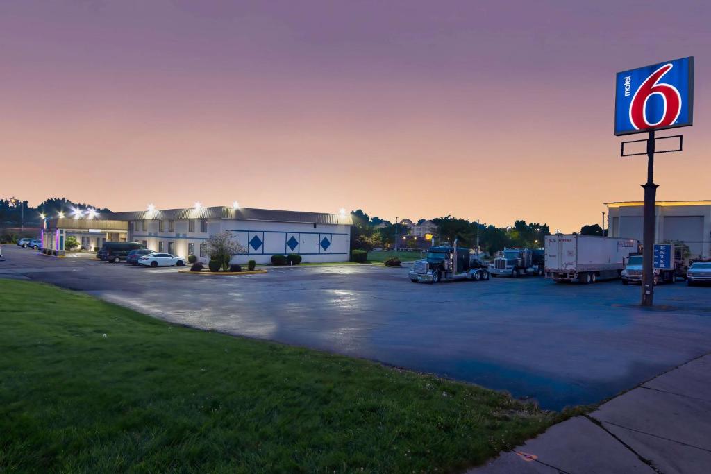 Motel 6-Springfield, OH photo 1