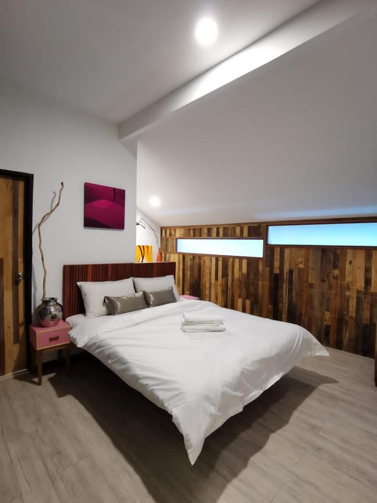 7 Wooden Lodge Ipoh City