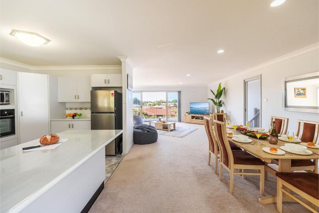 124 Rocky Point Rd - pet friendly, air con, Wi-Fi, high chair and Cot photo 4