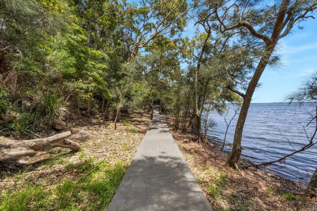 Retreat on Palm - Belle Escapes Jervis Bay photo 1