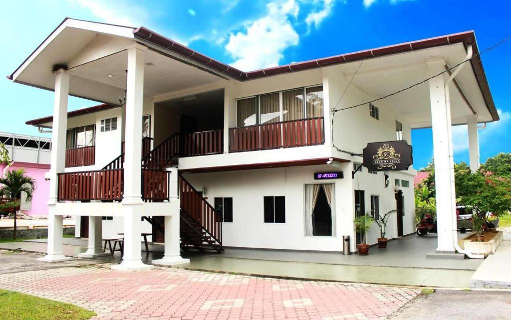 NEW KESUMA VILLA EXCLUSIVE STAY photo 2