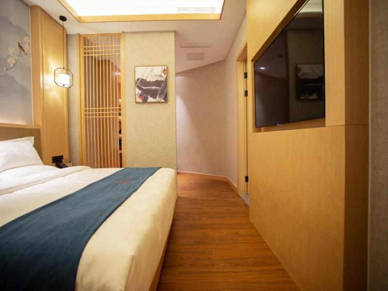 GreenTree Eastern Hotel Xinjiang Urumqi Renmin Road photo 2