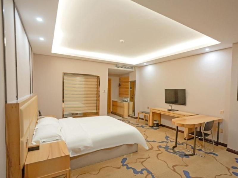 VX Hotel Yichun Yuanzhou Government High-Speed Railway