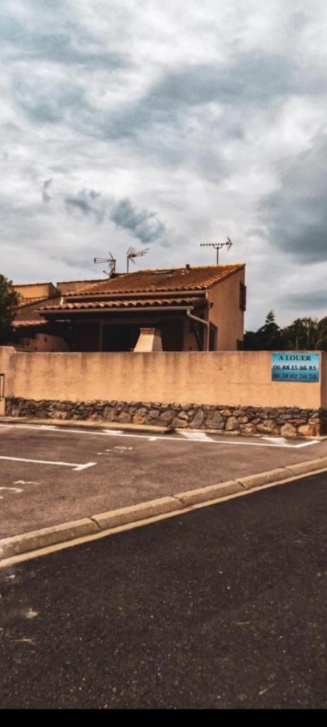 Petite Maison, toute équipée à 600m de la mer photo 1
