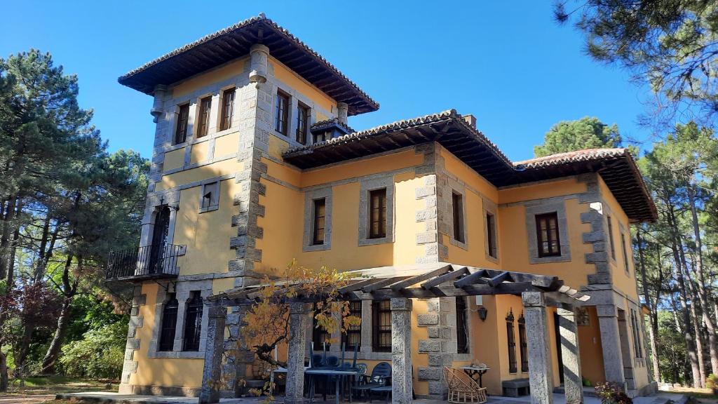 QUINTA ARENlLLAS Palacete en una finca privada de 7 hectáreas de pinar photo 1