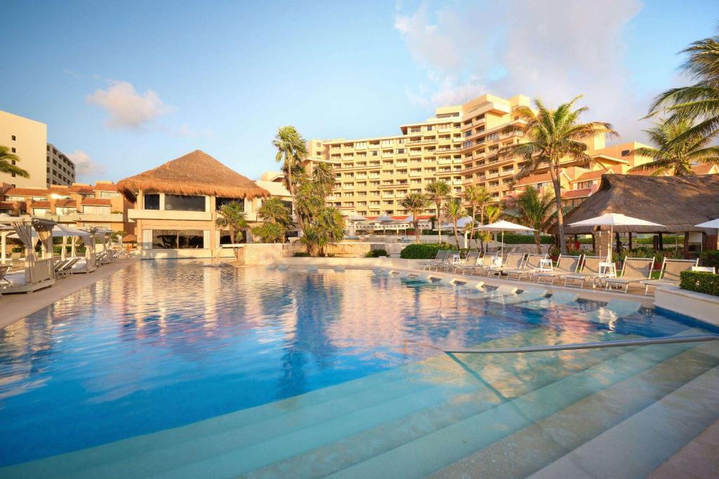 Wyndham Grand Cancun All Inclusive Resort & Villas photo 3