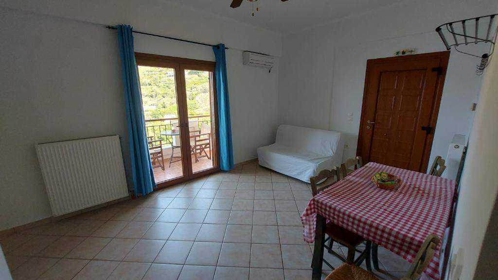 Anarrousa Studios & Apartments photo 4