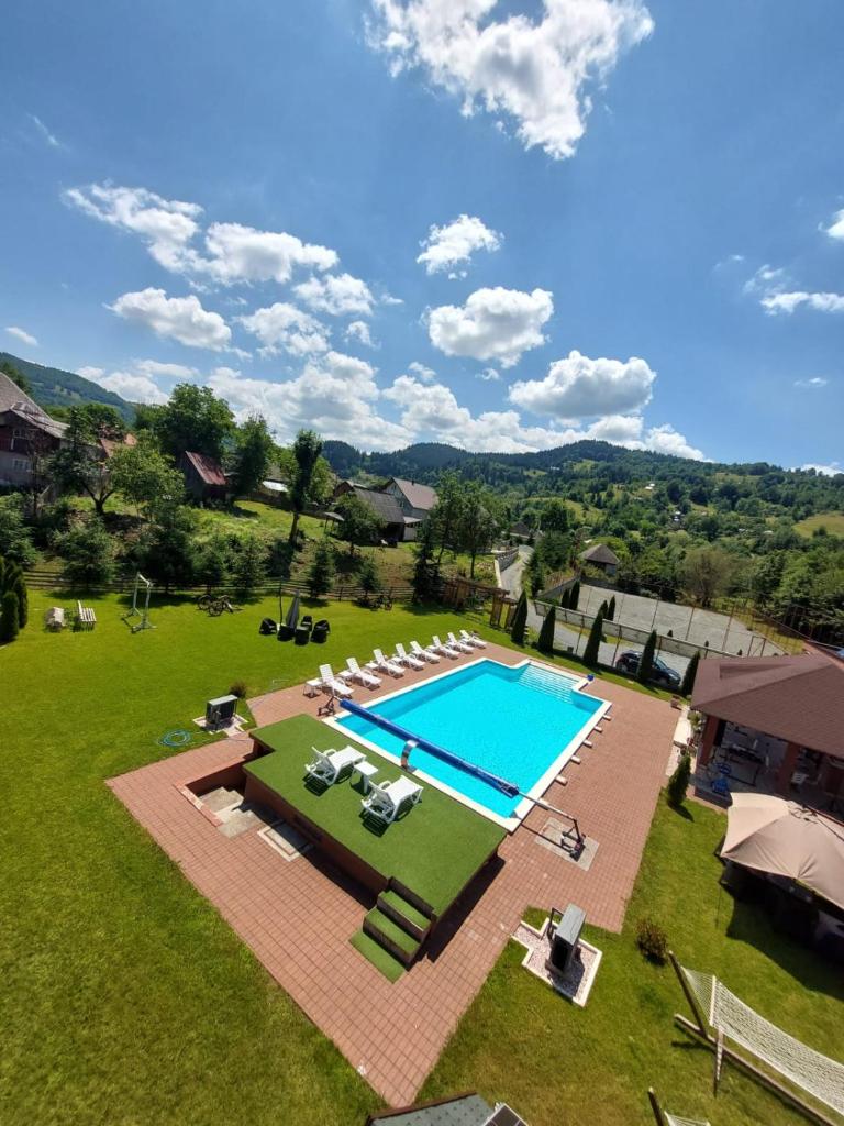 Căbănuță la Munte cu Piscină photo 2