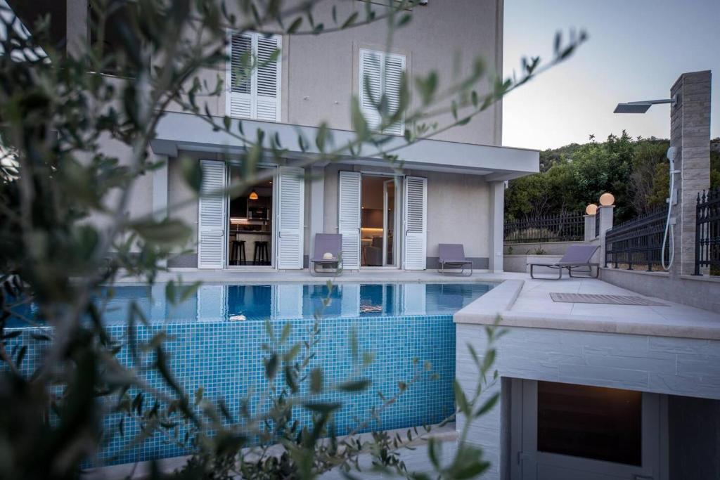 Beautiful 1-Bed Apartment in Pobrezje-Dubrovnik photo 3