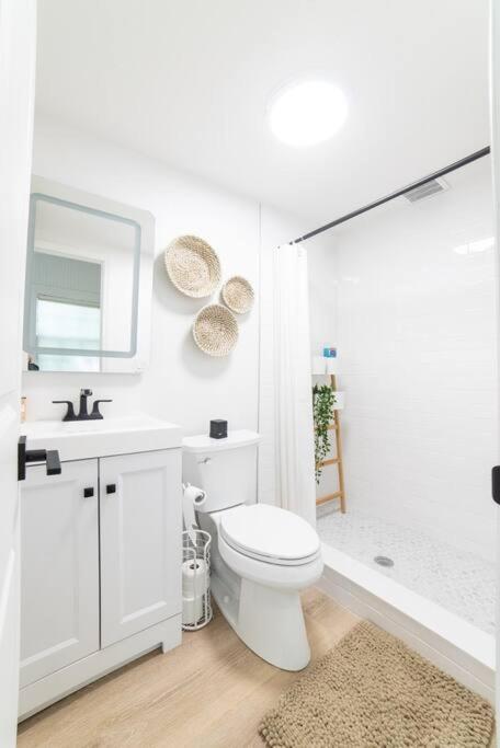 The Cocohut Studio 8 Blocks to Beach and PIER photo 2