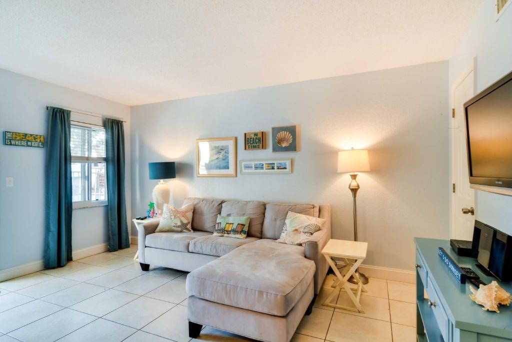 St. Pete Beach Condo w/ Pool, 5 Min Walk to Beach! image