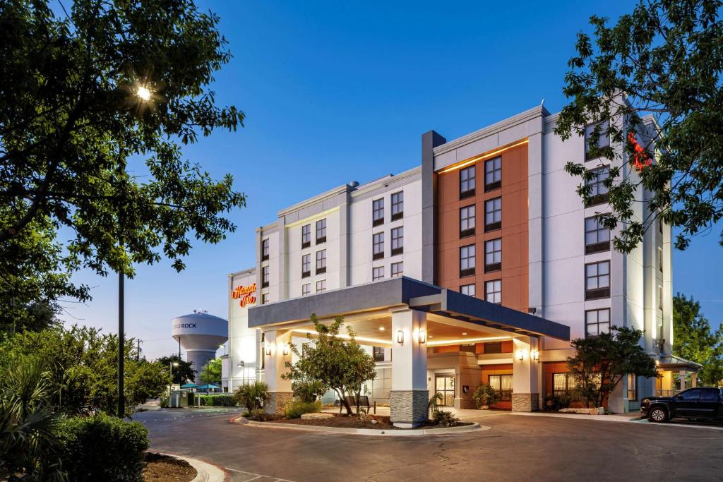 Hampton Inn Austin-Round Rock image